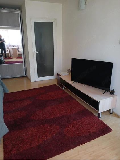 ofer spre vanzare garsoniera zona Crisan, etaj 3 - 1