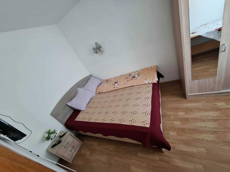 Apartament de inchiriat, 40 m2 in Olinsecu, etaj 3, liber din 1 iunie. Pentru detalii va rog mesaj in privat. - 1
