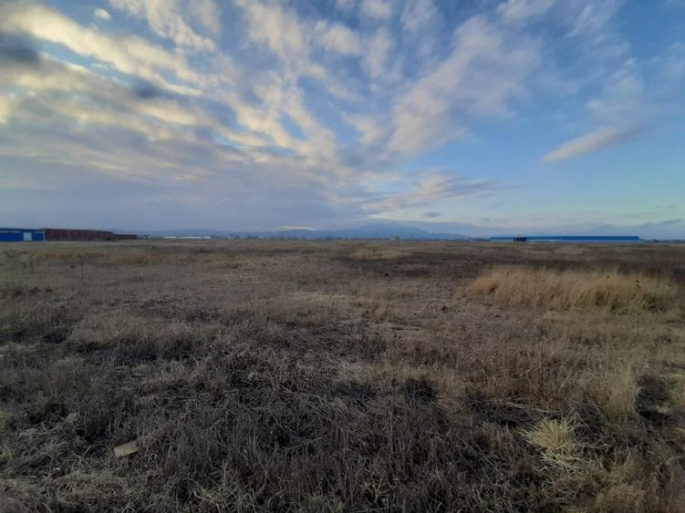 Teren industrial - O investiție de succes ! - 1