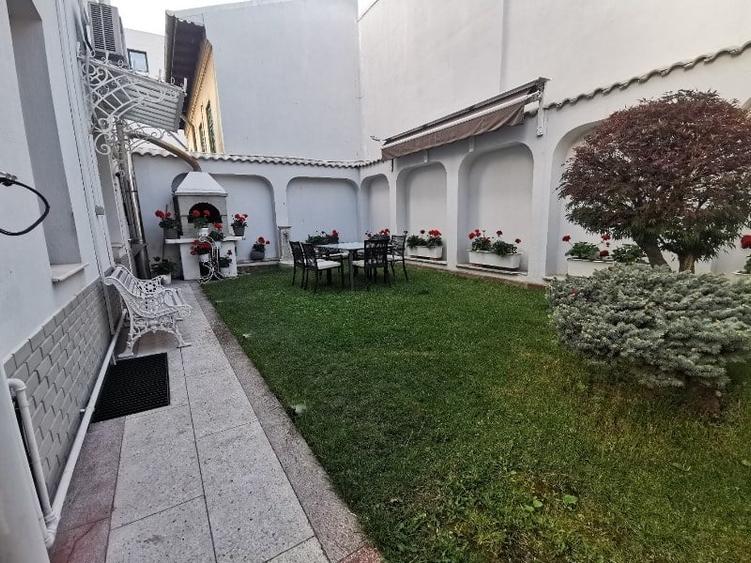 Închiriere Vila Eleganta Vecinătatea Pieței Floreasca - Modernitate și Confort - 1