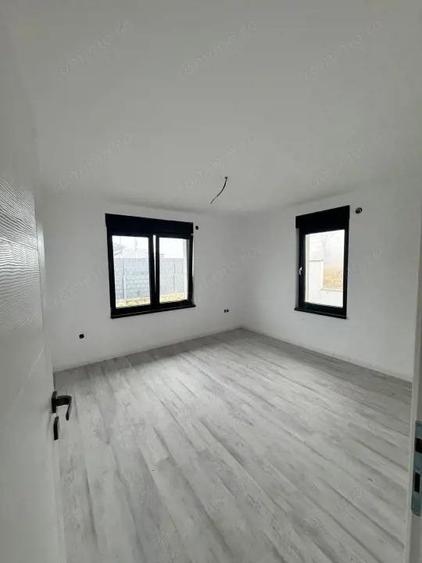 Casa individuala de vanzare 131 mp construi?i, teren 6 ari - 4