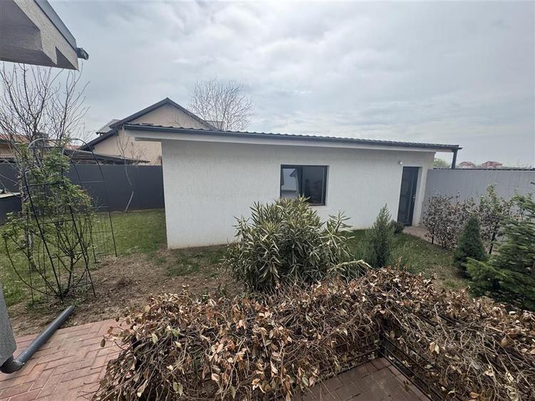 VANZARE VILA GHIDICENI MOBILATA UTILATA GATA DE MUTARE - DORMITOR PARTER - 19