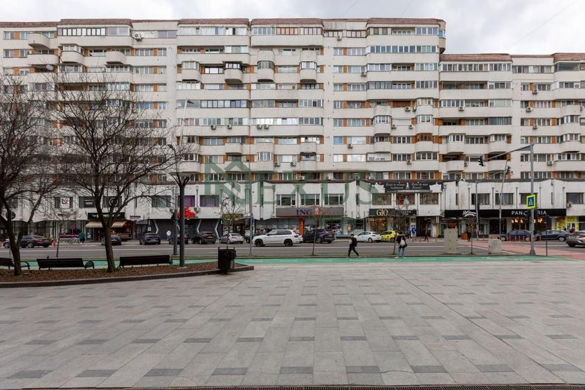 Apartament 3 camere de vânzare, Ultracentral, Bacău - 1