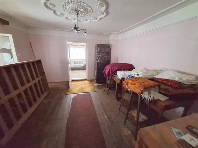 Casa batraneasca ,3 camere , teren 500 mp,zona CFR - 13