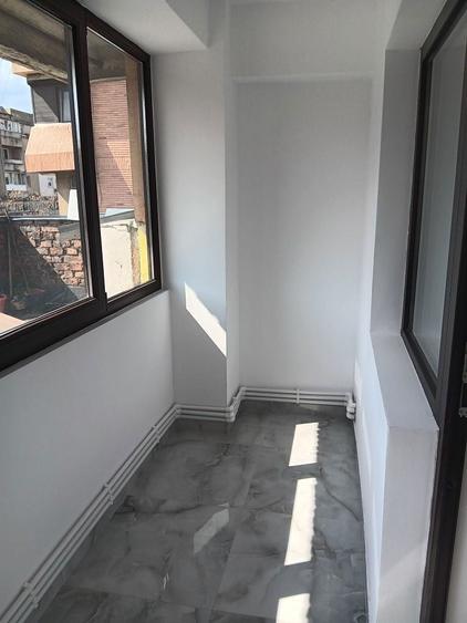 Inchiriez apartament Ramnicu Sarat - 2