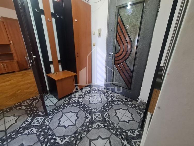 Apartament cu 3 camere, decomandat, Complexul Studențesc - 13