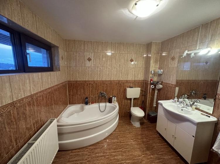 Vila P+1, langa padure, suprafata 200mp, teren 500mp, toate facilitatile - 32