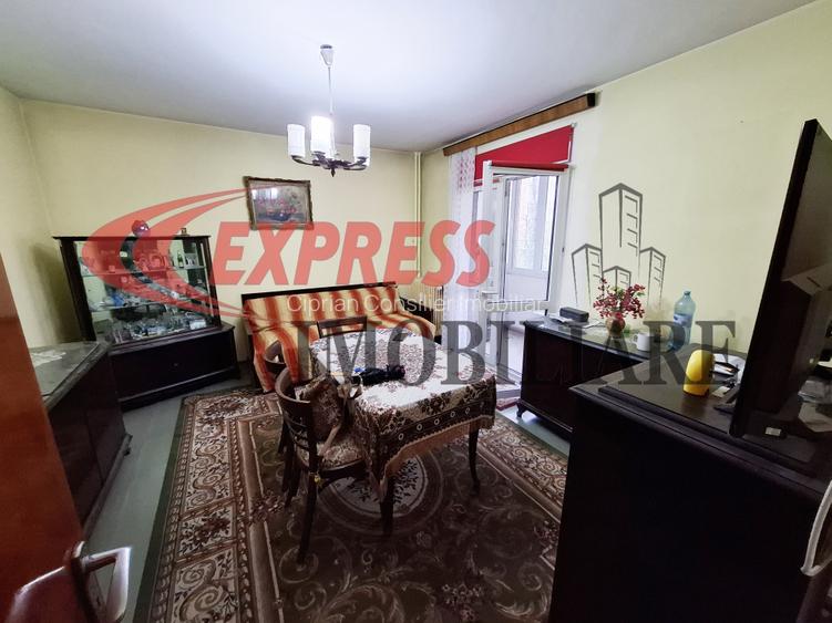 Apartament cu 2 camere decomandat în Titan Apartament cu 2 camere decomandat în Titan