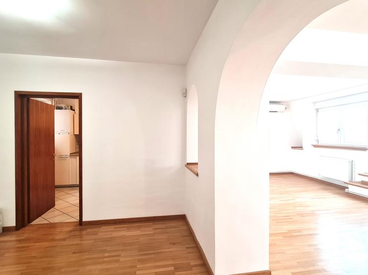 Birou zona Aviatorilor - parcare - 5