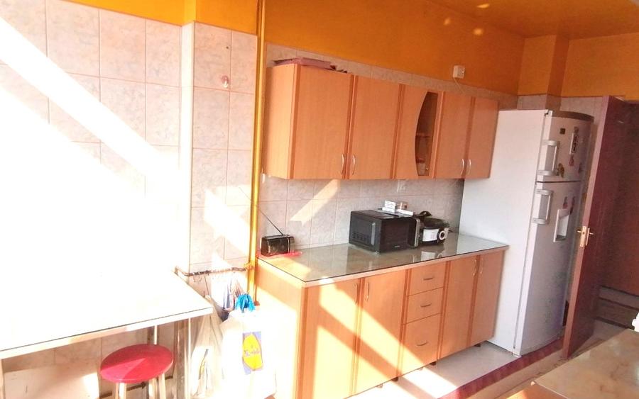 Lucretiu Patrascanu apartament 2 camere semidecomandat, balcon 9mp - 6