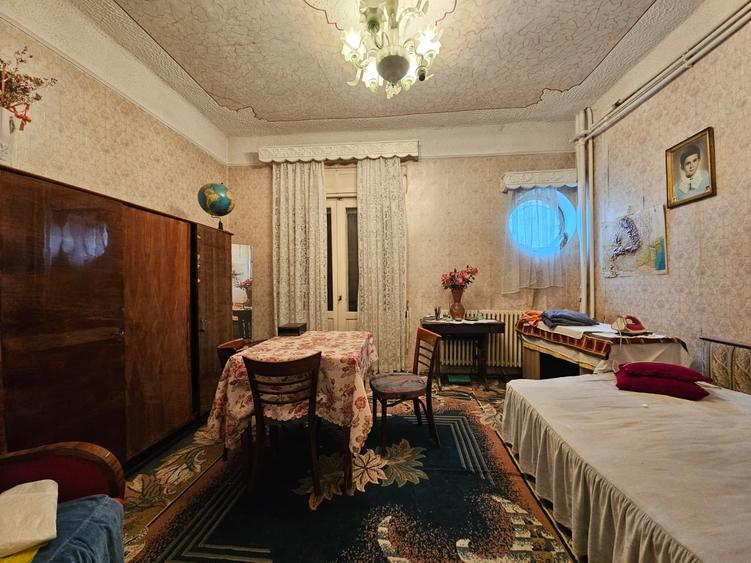 Vând apartament cu 2 camere str Mircea - 14