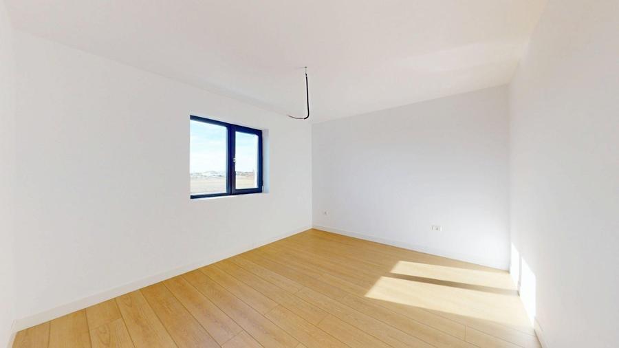 CASA DE LANGA PADURE, Clinceni str. Mierlei 73J - 12