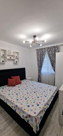 Inchiriez apartament 2 camere - 2