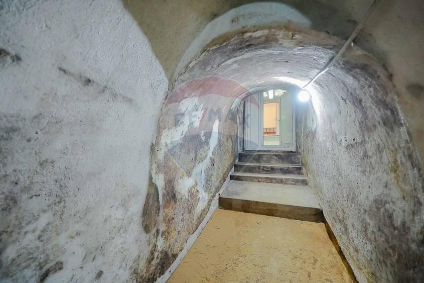 De vanzare casa cu 2 camere si teren 472 mp, Str Valea Frumoasa - 13