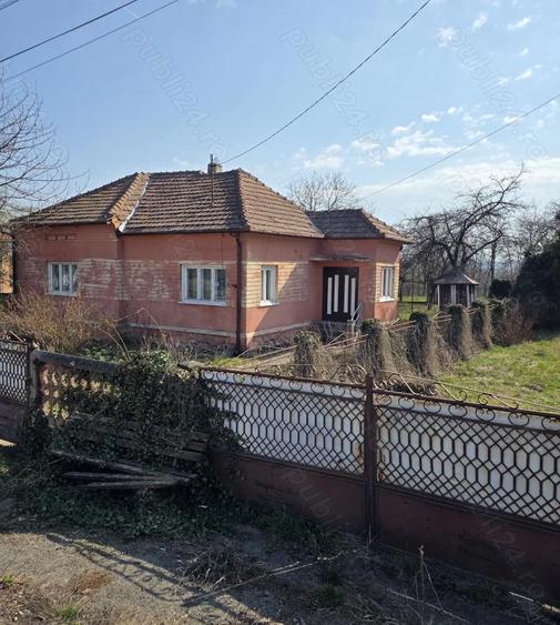 Vand casa in Totesti. - 10