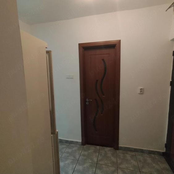 Vand apartament 2 camere decomandat et 1 - 10