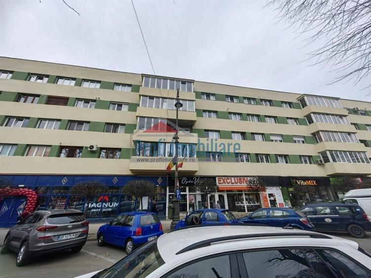 Apartament 3 camere pe centru Podgoria - 1