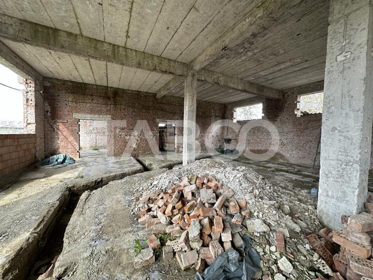 Spatiu industrial 5030 mp cu toate utilitatile acces auto Sat Sercaia - 7