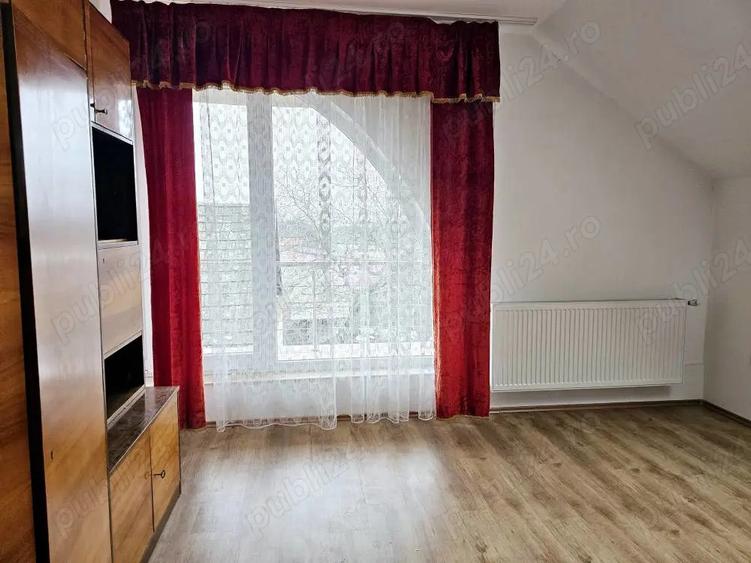 De vanzare casa cu 5 camere in Episcopia ?i teren generos - 3