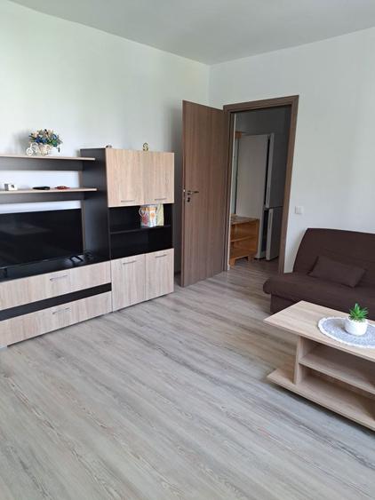 2 camere etaj 1 zona cedonia 350 eu - 1