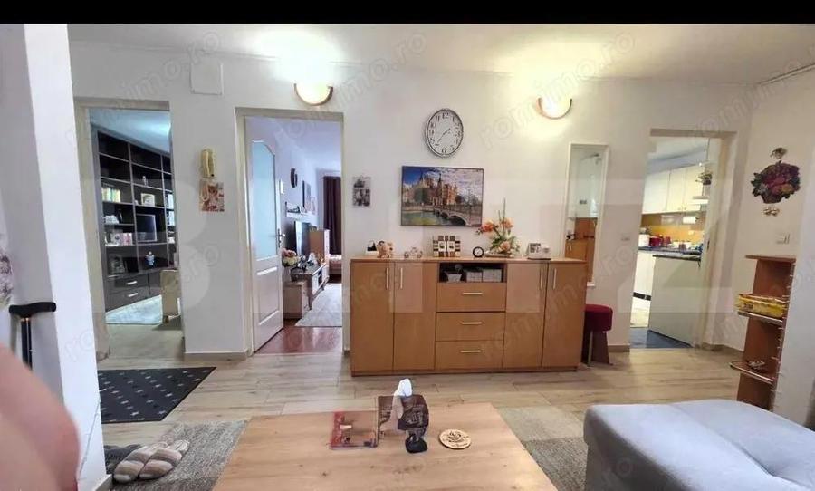 Apartament spa?ios cu 3 camere, zona centrala,orasul Nasaud - 4