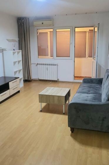 Delfinului Mega Mall - 1