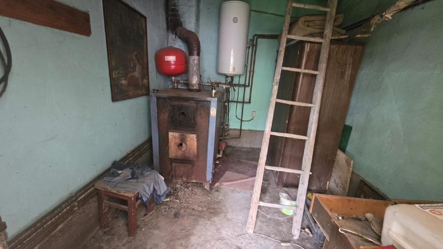 Casa de vanzare - Sustiu , Bihor - 3097 mp teren - 6