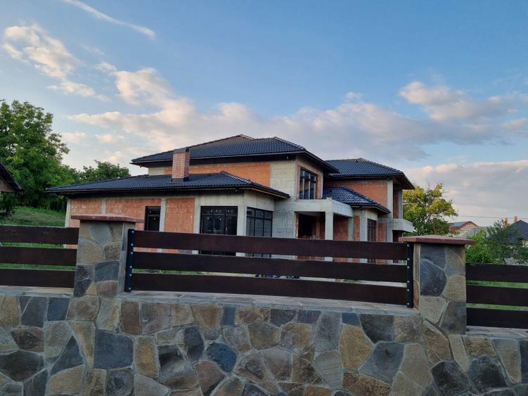 Casa de vanzare cu 20 arii teren Gardani la 28km de Baia Mare - 6