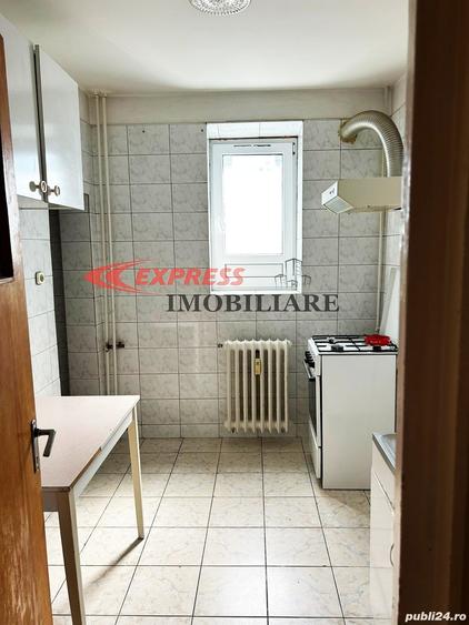 Titan, Nicolae Grigorescu, Piata, Metrou - 1