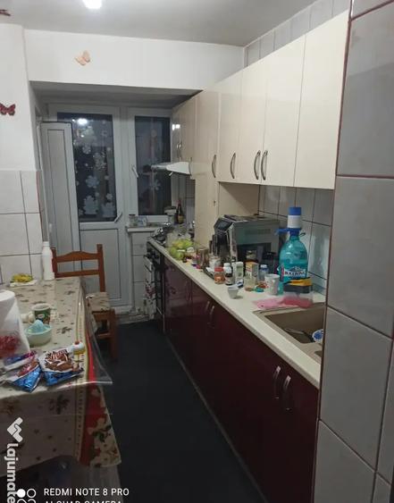 Vand apartament 3 camere micro 13 b - 1