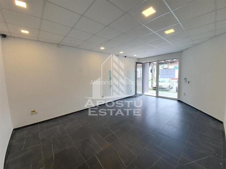 Spatiu comercial, 43 mp, in zona Balcescu Spatiu comercial, 43 mp, in zona Balcescu