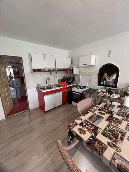 Casa la sol din BCA cu 3 camere, 4 bai, teren 555 mp, Eforie Sud - 1