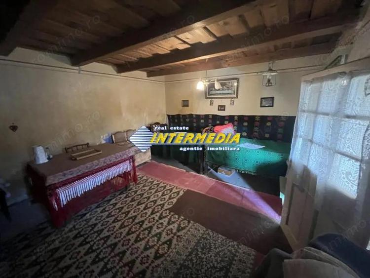 Casa in Cricau cu 3 camere de vanzare teren de 1300 mp - 9