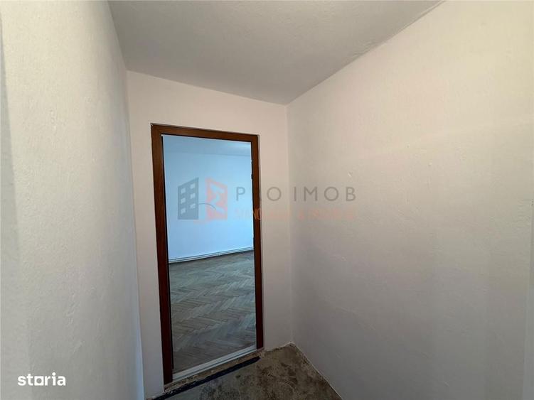 Apartament 3 camere cf 2 decomandat Zona Micro 14 - 7