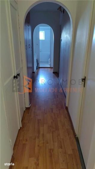 Apartament cu 3 camere decomandat în Unirii Sud