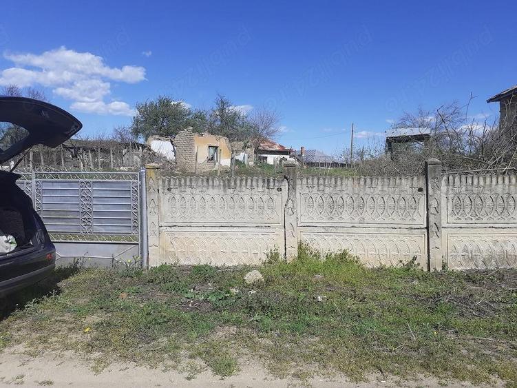vand proprietate in mediu rural la 5 km de Dunare - 3