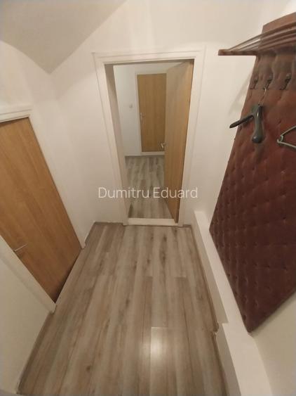 Apartament cu 2 camere semidecomandat în P-ța Universității