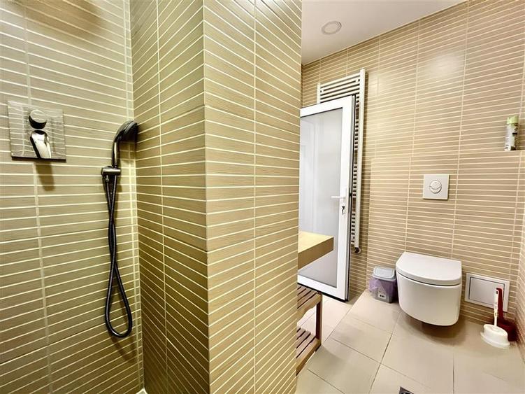 Apartament Decomandat Central cu 3 Camere potrivit unei S.C. - 13