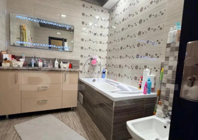 ???? Apartament 3 camere 82 mp Etaj 10/10 | Zona - 10