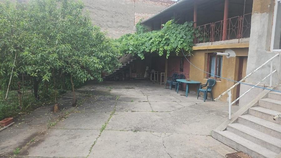 Casa vanzare ARAD zona INTIM, Direct proprietar COMISION 0% - 4