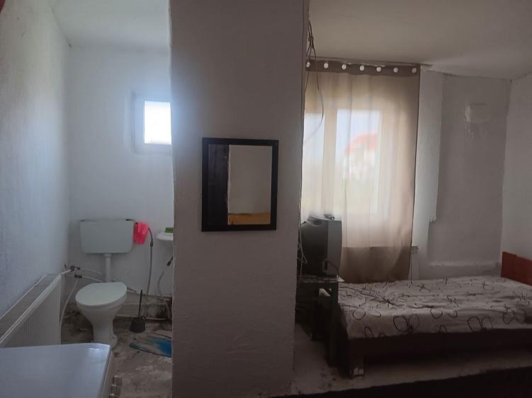 Chirie la casa garsonera - 4