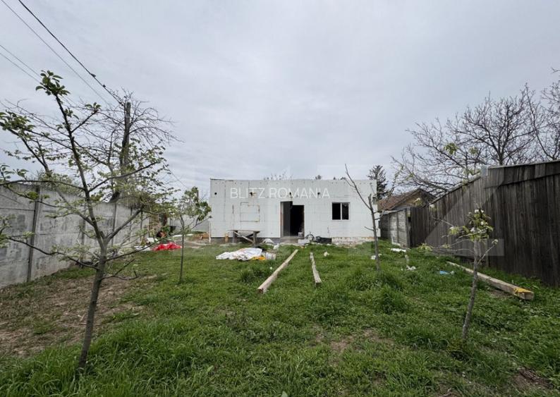 Casa de vanzare, cu 4 camere, 99 mp, 404 mp teren, zona Coso