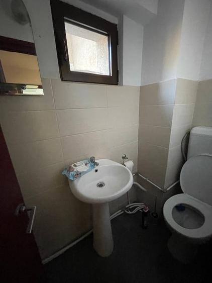 Apartament 3 camere decomandat Bdul Traian - vedere Pietricica - 10