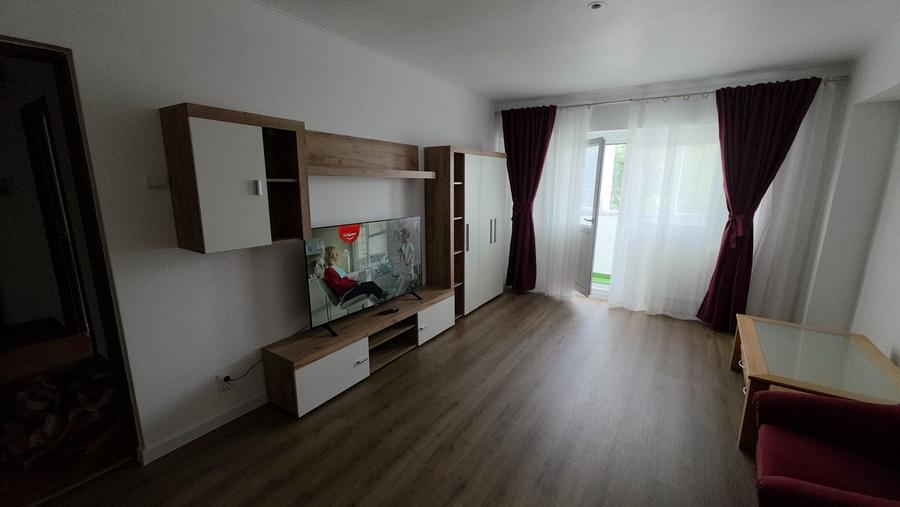 Apartament cu 3 camere decomandat în Lunca Cetățuii