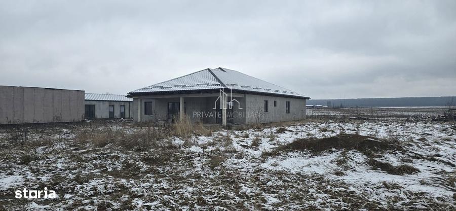 Casa 283 Mp/ Teren 835 Mp, Nou Construita, Solovastru, Zona Reghin - 10