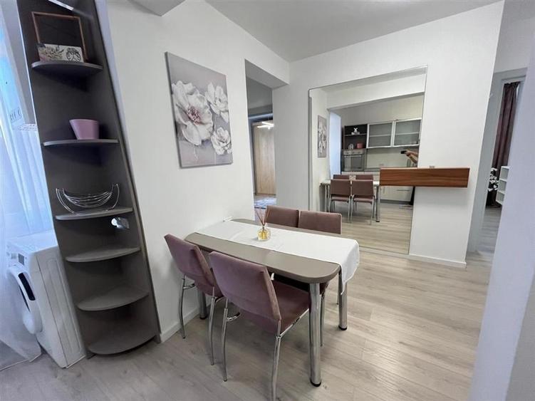 Apartament modern 3 camere si balcon etaj 2 zona Strand - 14