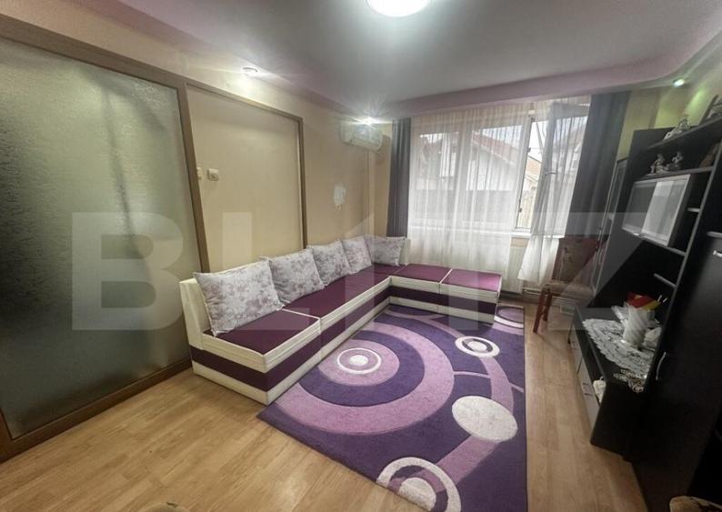 Apartament 3 camere, 70 mp , zona 8 Mai - 10
