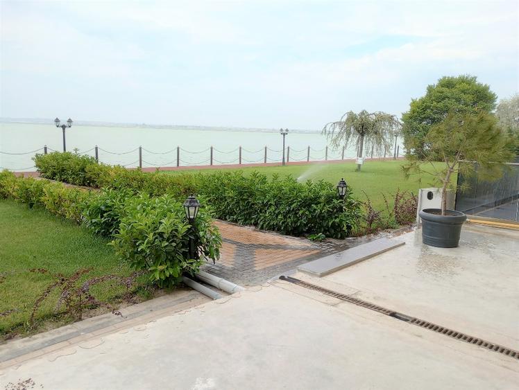 TVA inclus - Centru cu vedere la mare si lac – Solid Residence Butoaie - 9