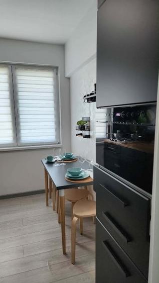 Apartament 3 Camere ,  renovat , mobilat si utilat  la 300 m de metrou 1 Mai - 7