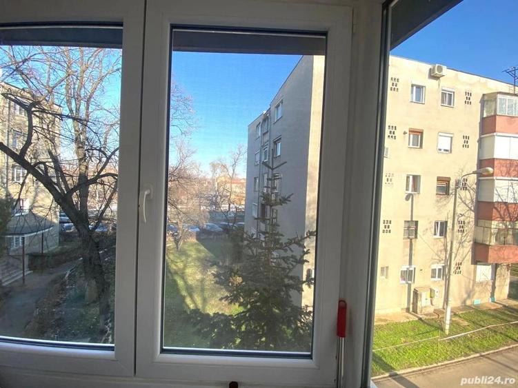 Apartament 2 camere, Pia?a 1 Decembrie pozi?ie excelenta, ideal locuire sau investi?ie - 4